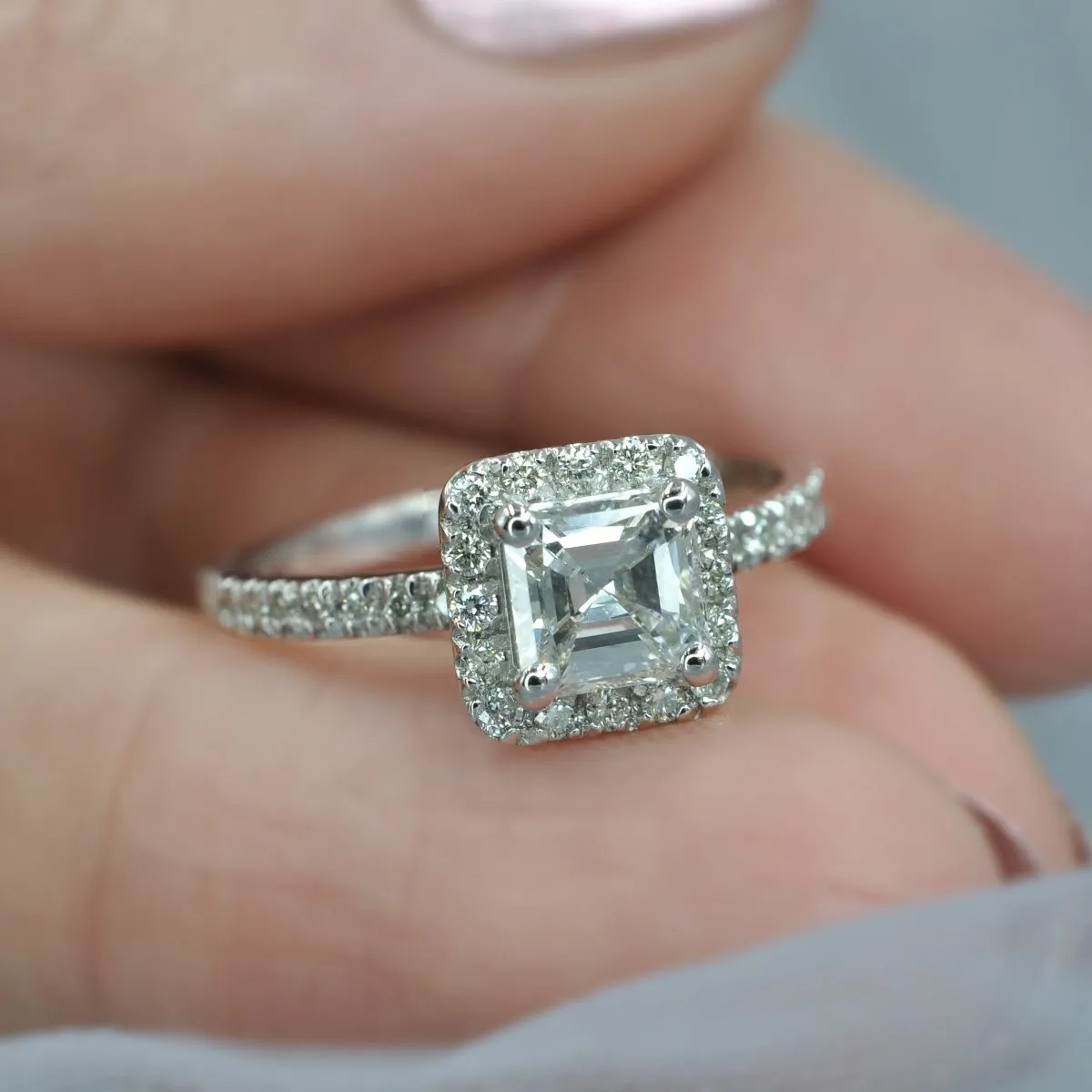 0.80-1.95 CT Round & Ascher Cut Diamonds - Engagement Ring