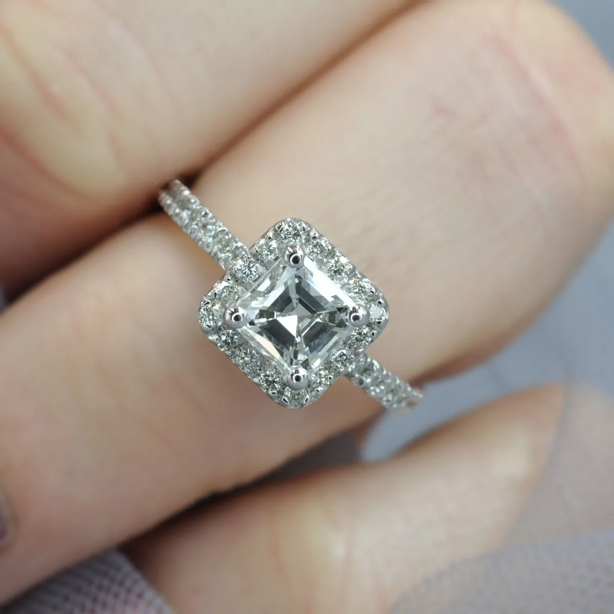 0.80-1.95 CT Round & Ascher Cut Diamonds - Engagement Ring