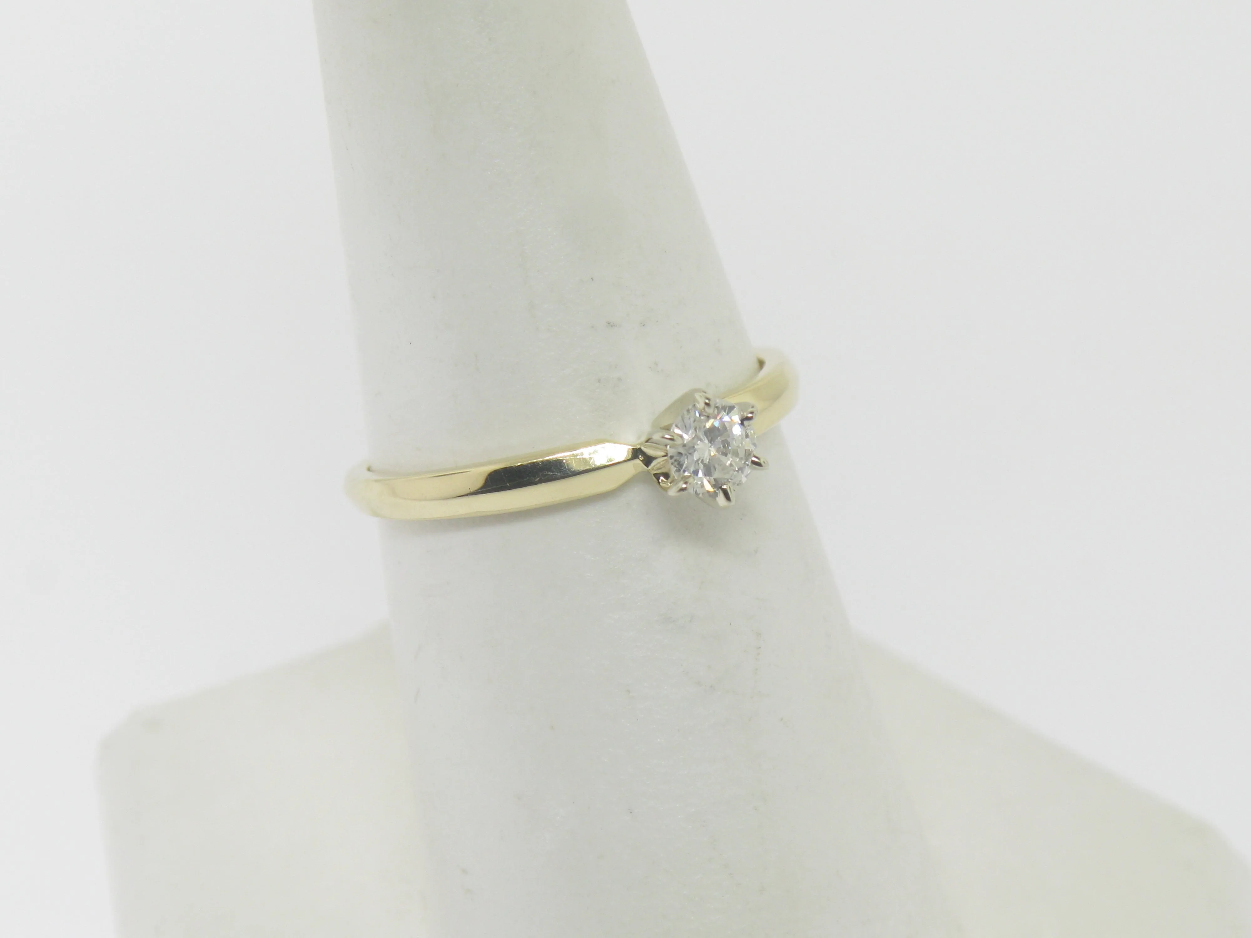 14K Yellow Gold Knife Edge Solitaire Diamond Engagement Ring New Old Stock