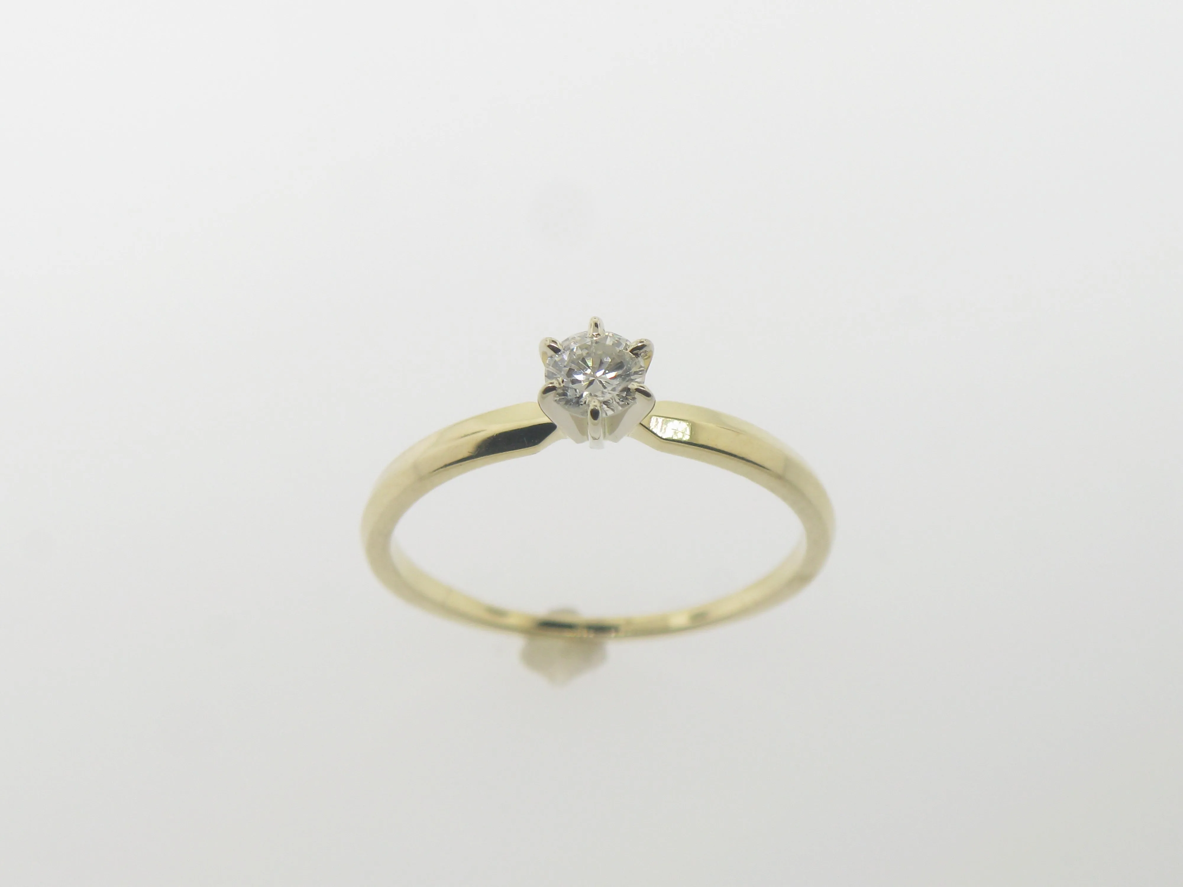 14K Yellow Gold Knife Edge Solitaire Diamond Engagement Ring New Old Stock