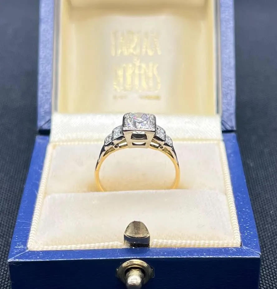 1930s Art Deco Platinum Diamond Ring