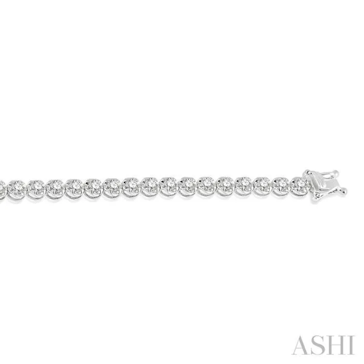 3 Ctw Round Cut Diamond Illusion Bracelet in 14K White Gold