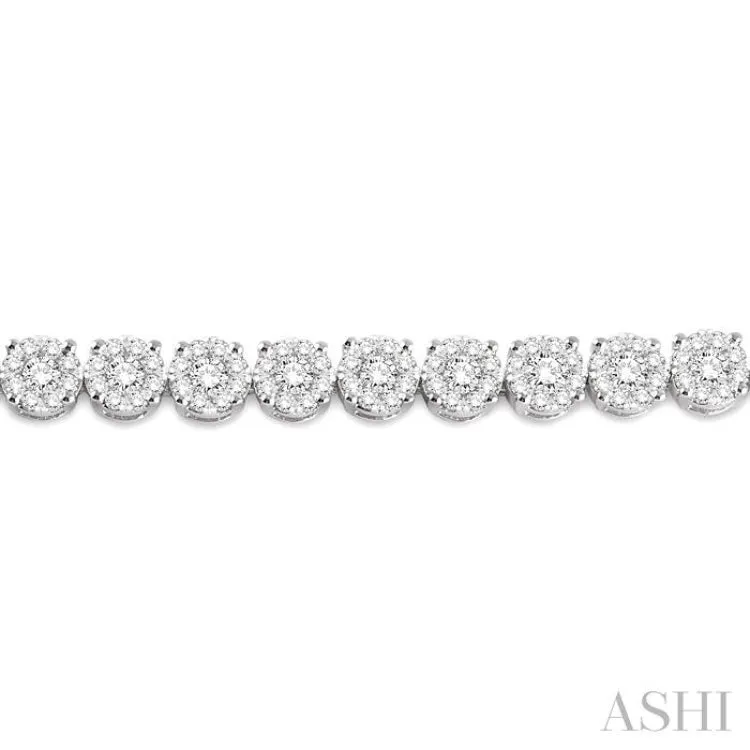 7 Ctw Round Cut Diamond Lovebright Bracelet in 14K White Gold