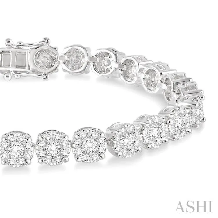 7 Ctw Round Cut Diamond Lovebright Bracelet in 14K White Gold