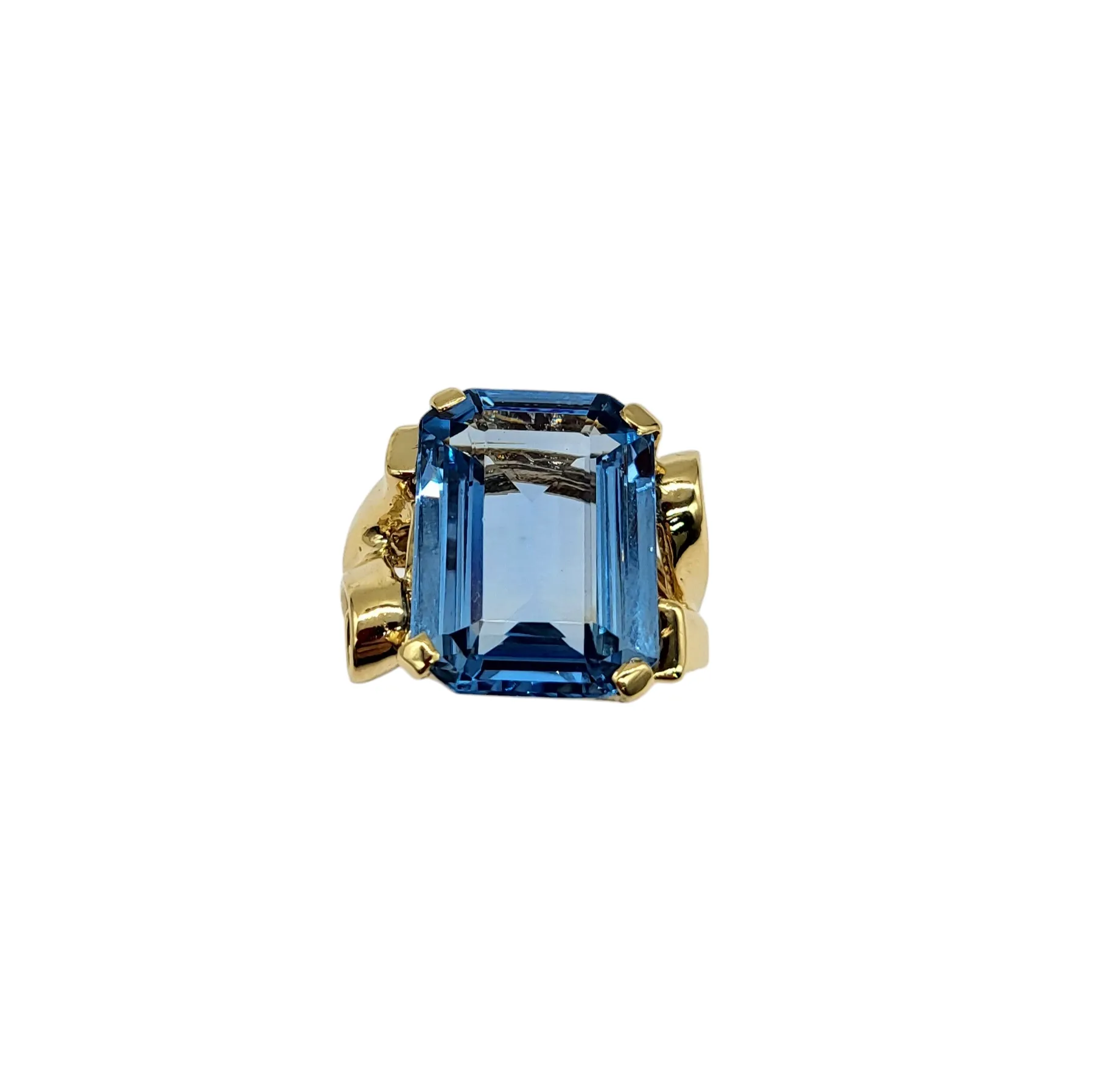 Blue Topaz Ring 14 Karat Gold