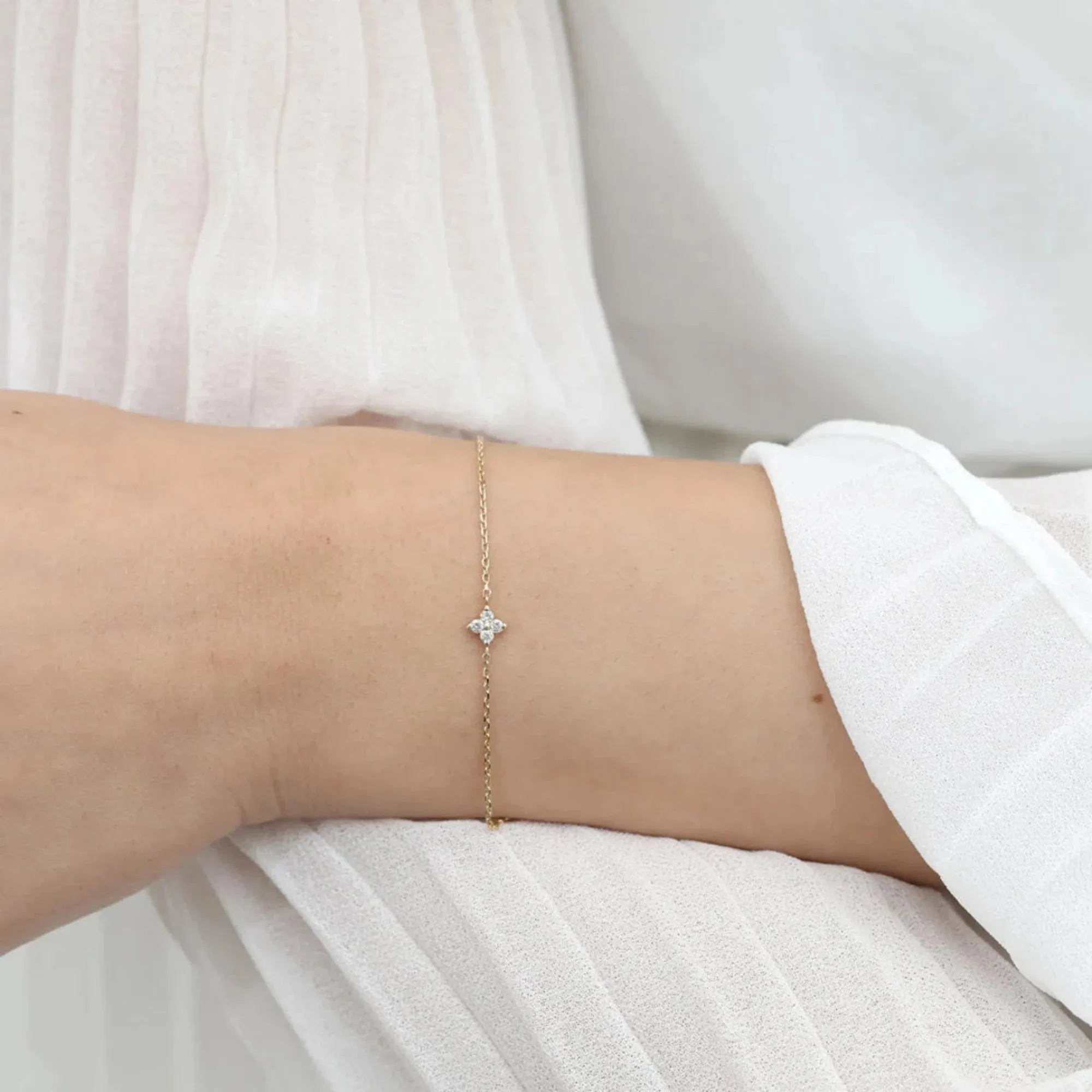 Dainty Diamond Clover Bracelet, Amy