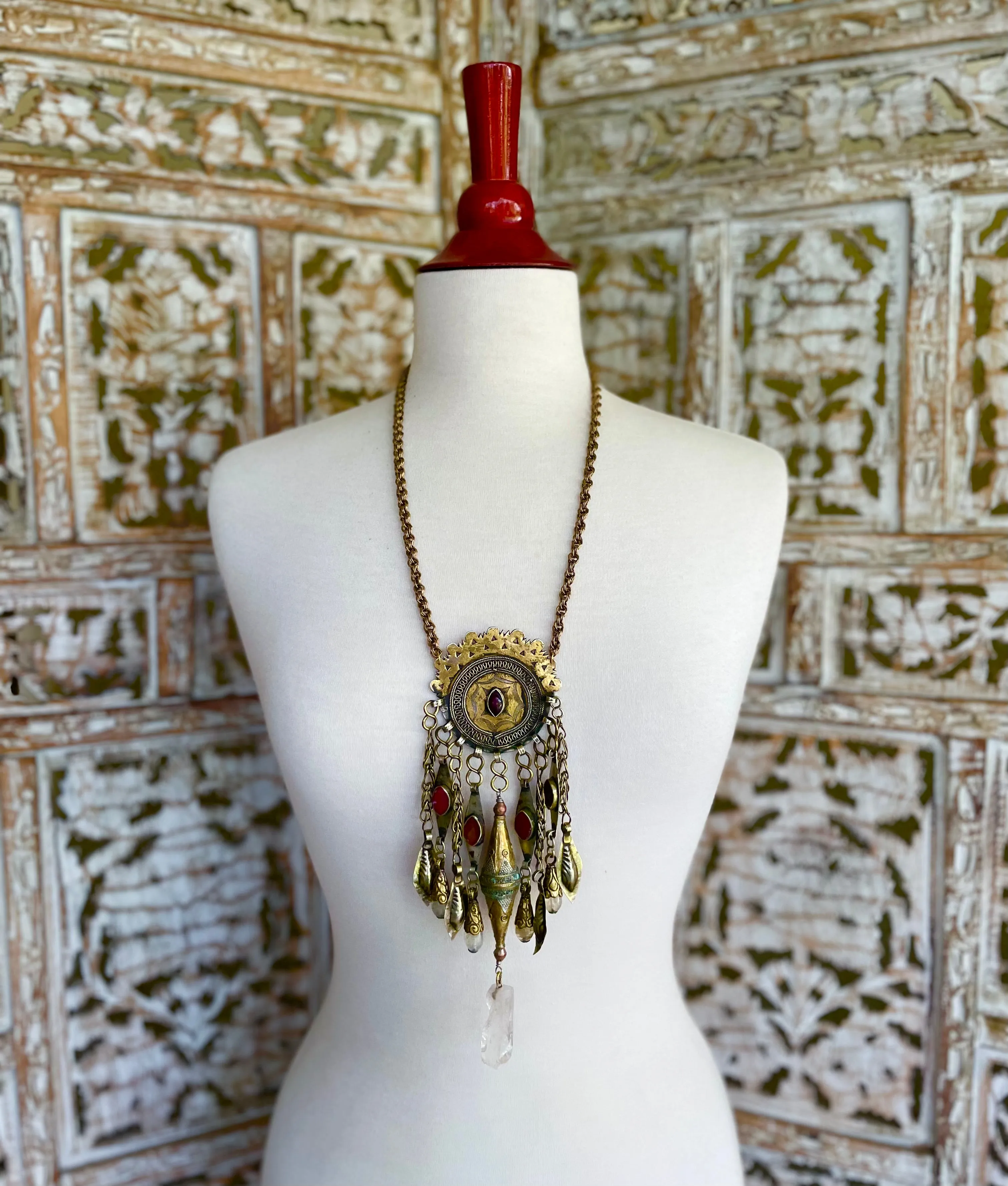 GILDED TURKMEN & QUARTZ MEDALLION NECKLACE