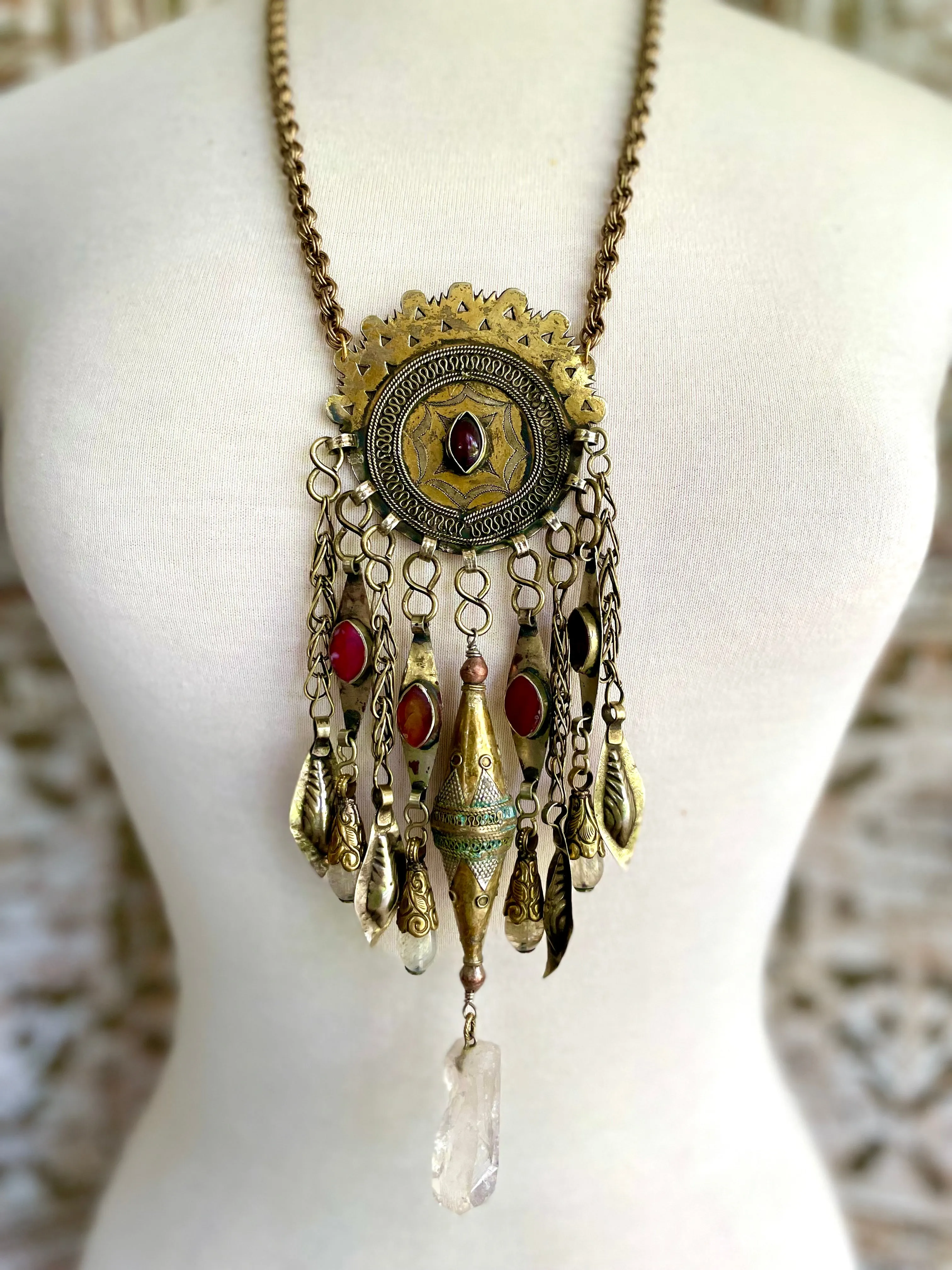 GILDED TURKMEN & QUARTZ MEDALLION NECKLACE