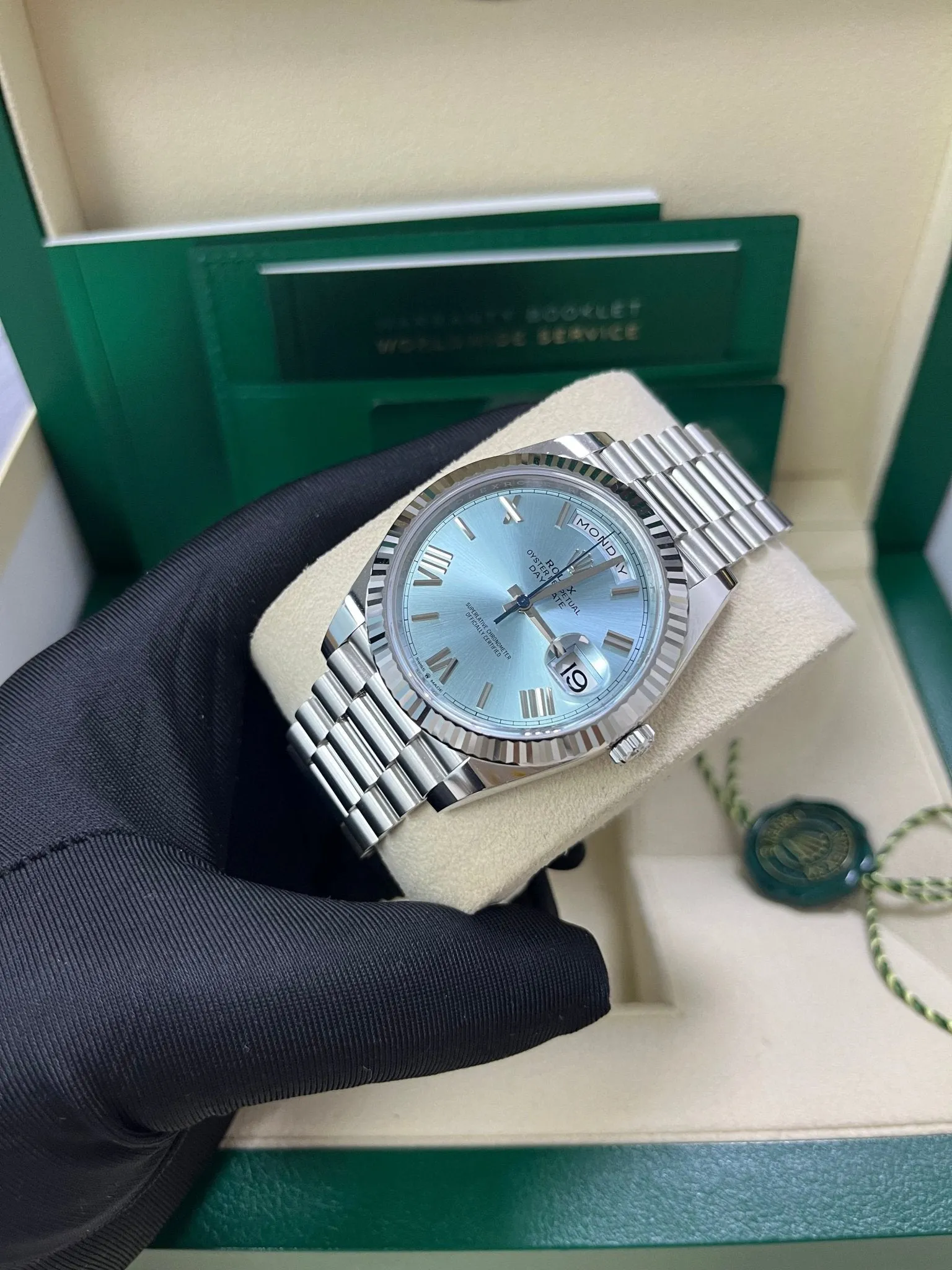 Rolex Day-Date 40 Platinum Day-Date 40 Watch - Fluted Bezel - Ice Blue Roman Dial President Bracelet 228236