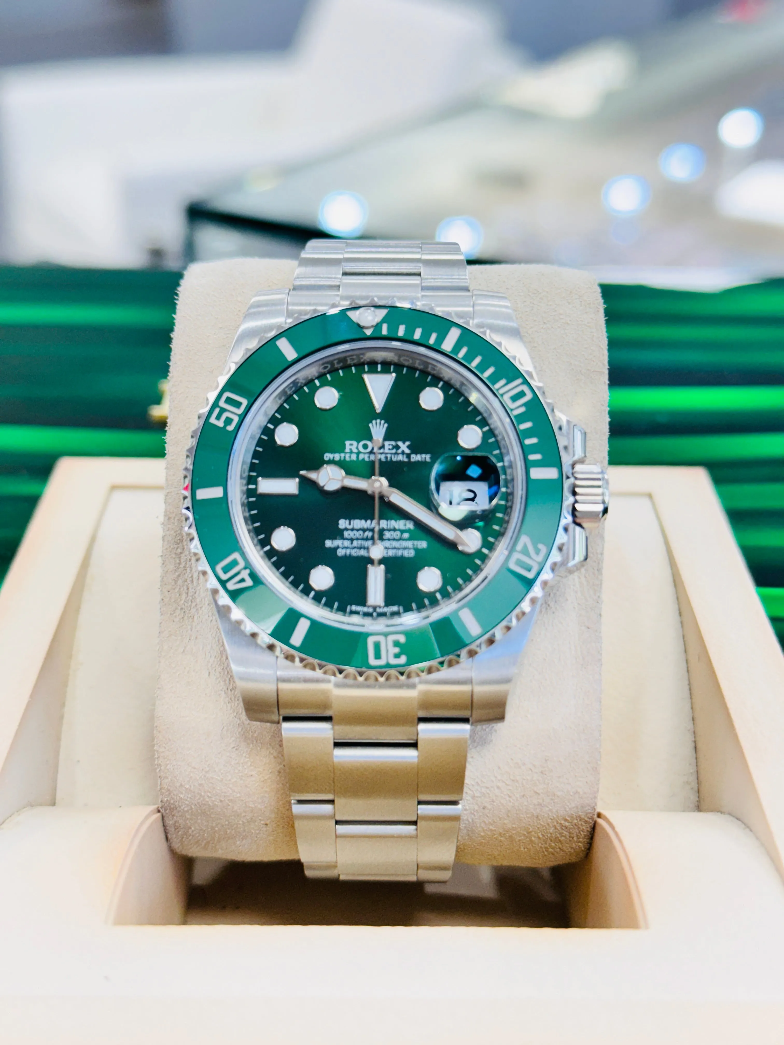 Rolex Submariner HULK 116610LV Oyster Perpetual Green Ceramic