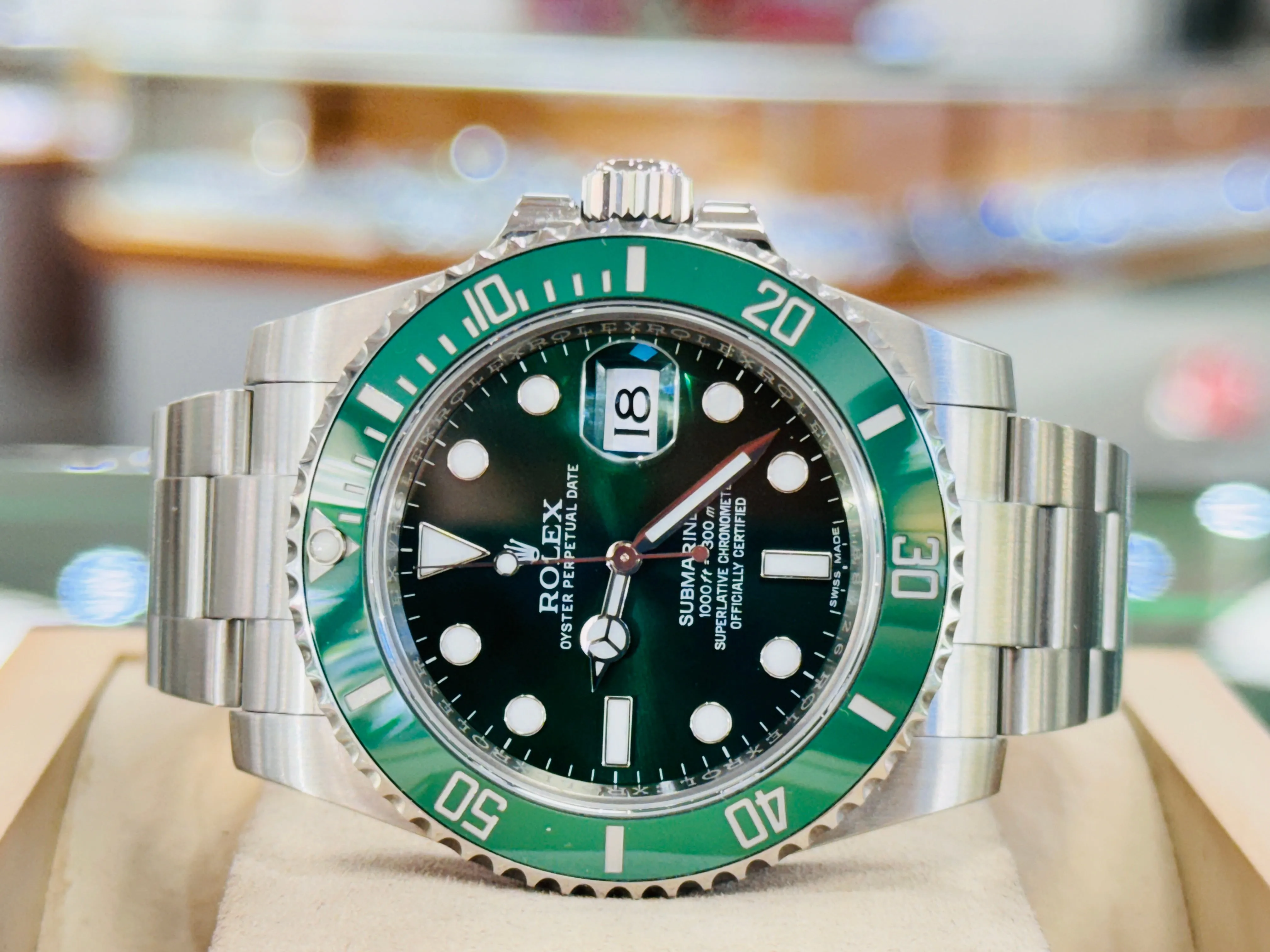 Rolex Submariner HULK 116610LV Oyster Perpetual Green Ceramic