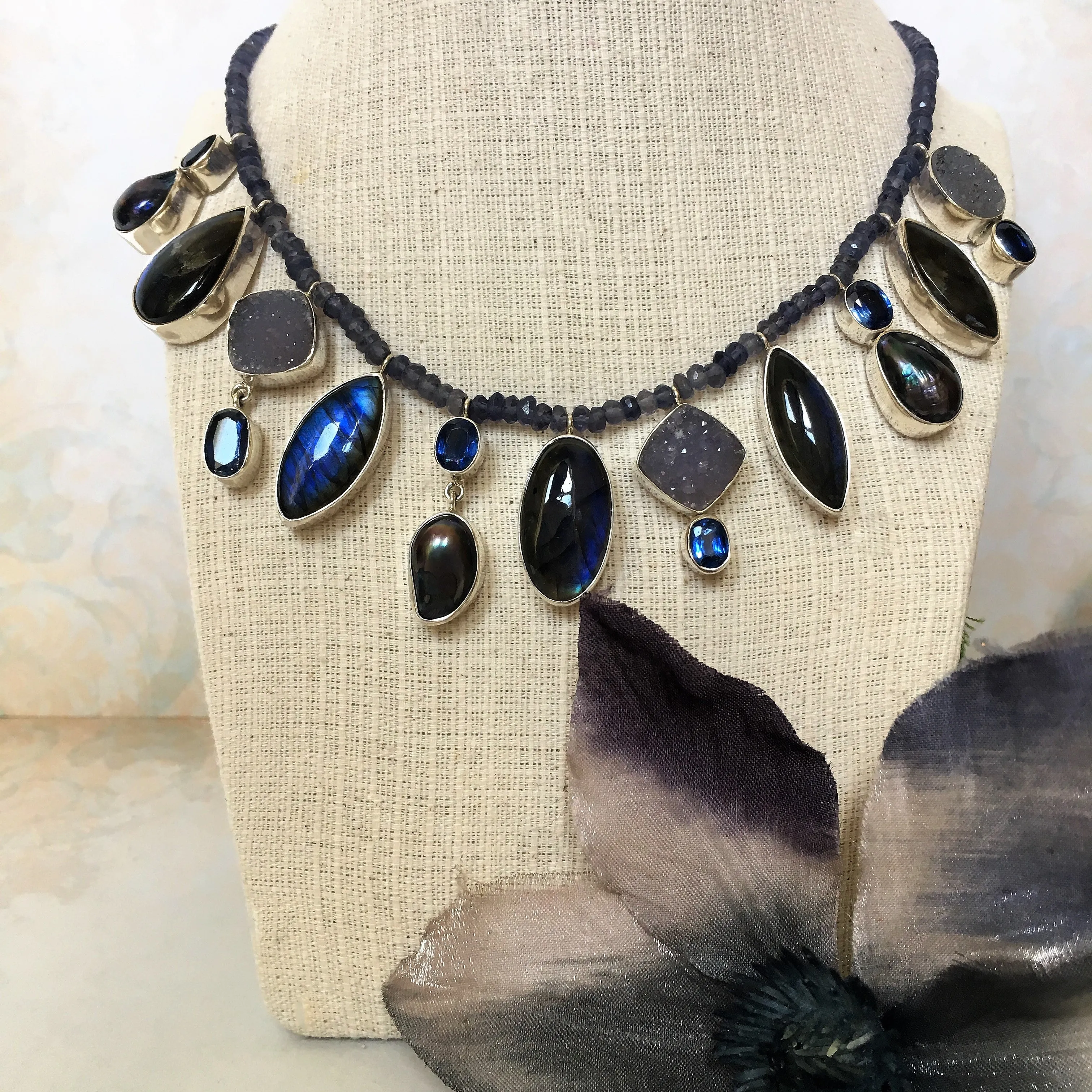 Sea Queen Necklace - JUN125