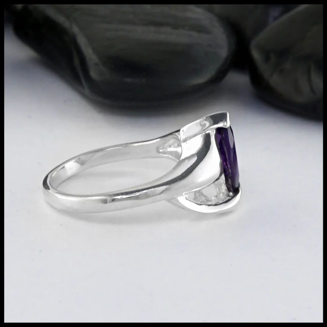 Sterling Silver Ring with Amethyst