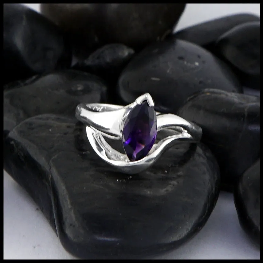 Sterling Silver Ring with Amethyst