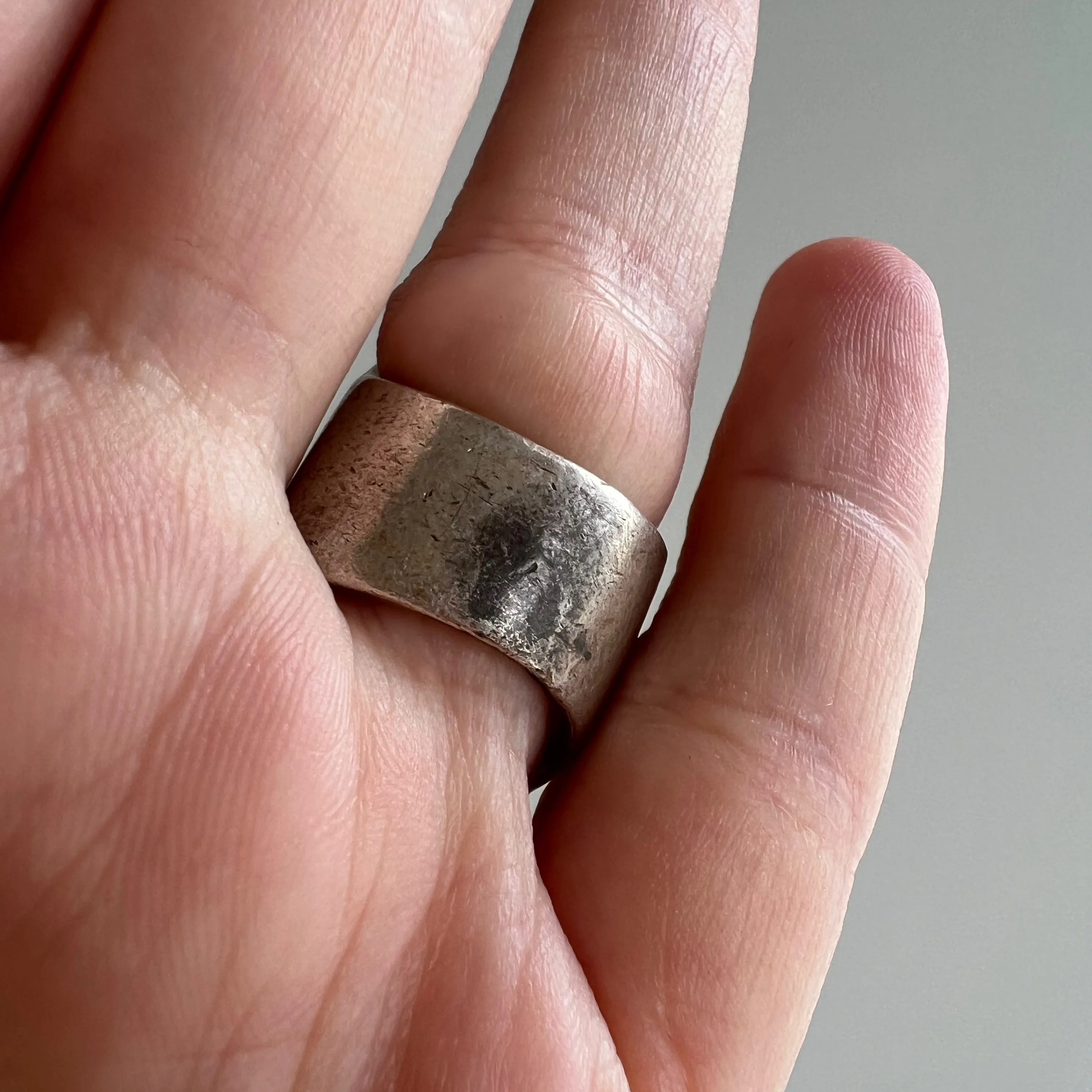 V I N T A G E // magnificent modernism / sterling silver hollow heavy pyramid ring / size 4-ish