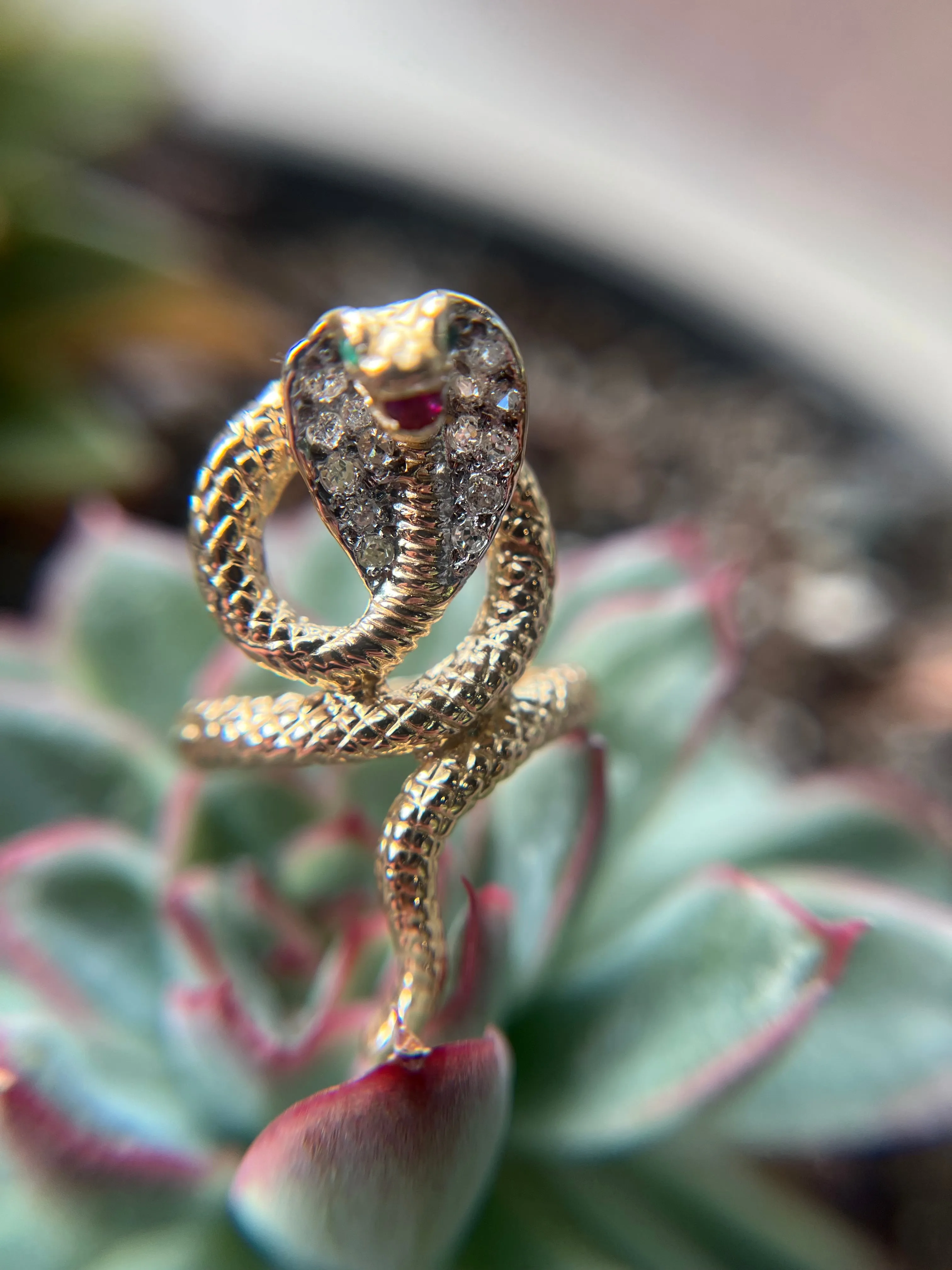 Vintage 18k Snake Ring