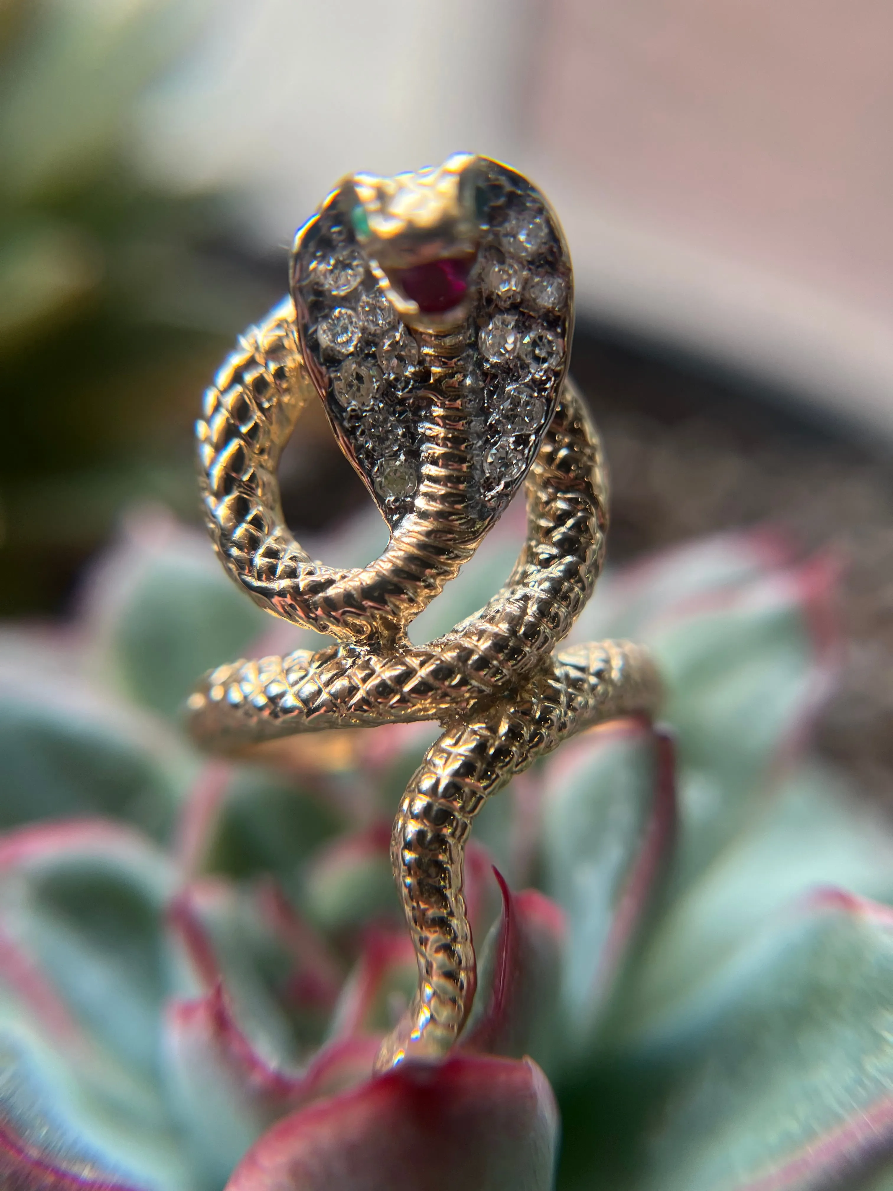 Vintage 18k Snake Ring