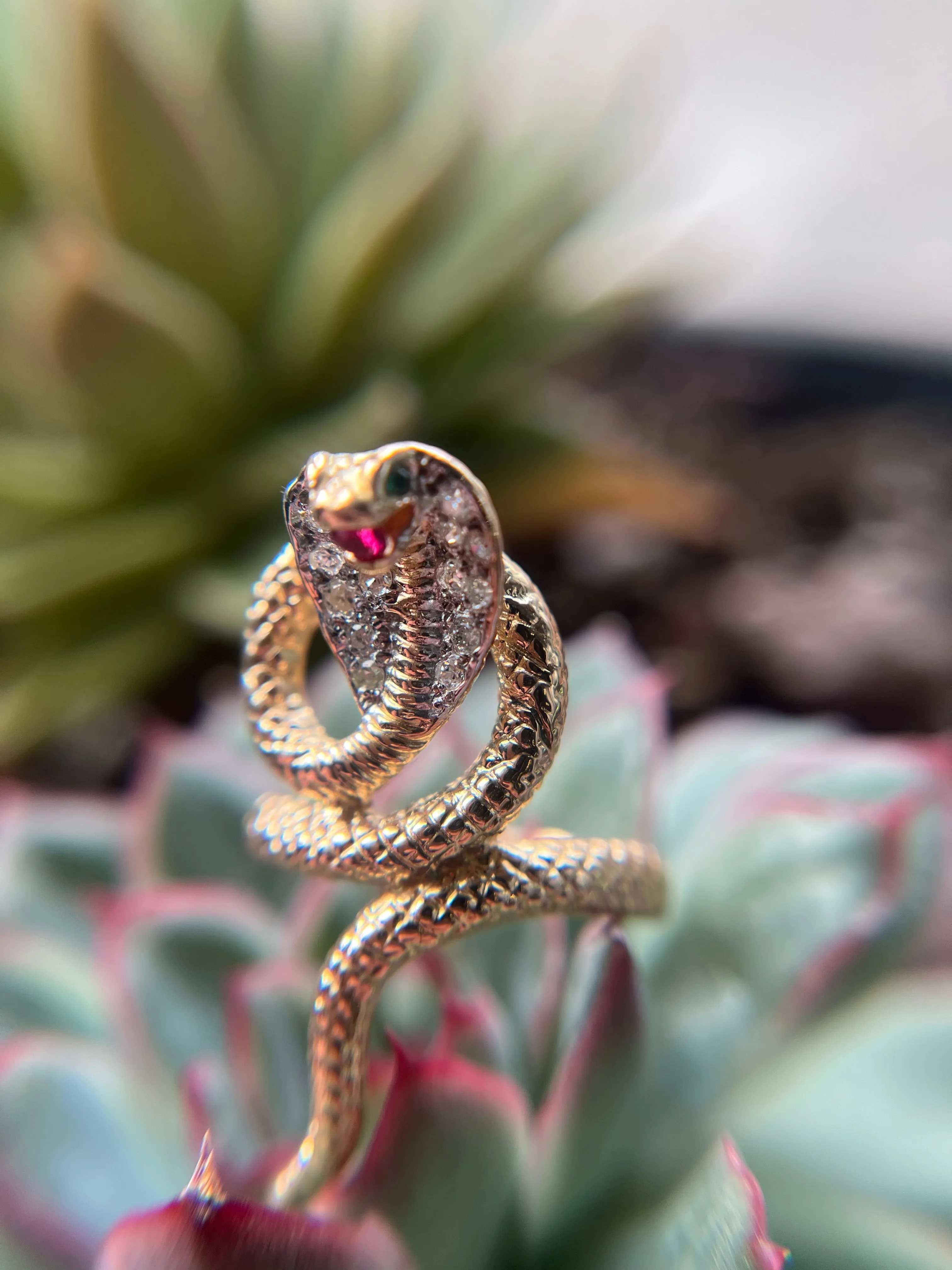 Vintage 18k Snake Ring