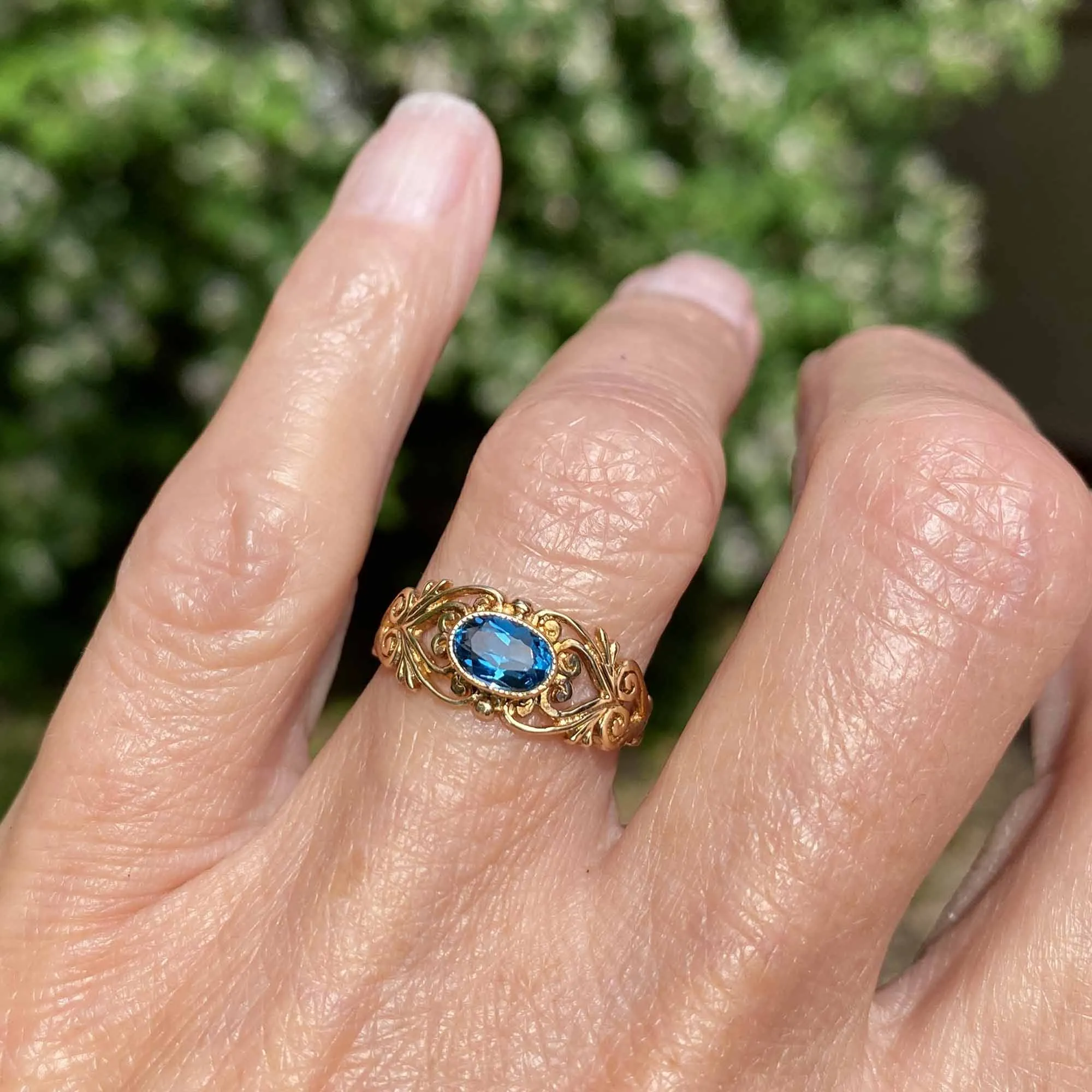 Vintage Wide Gold Filigree Blue Topaz Ring Band